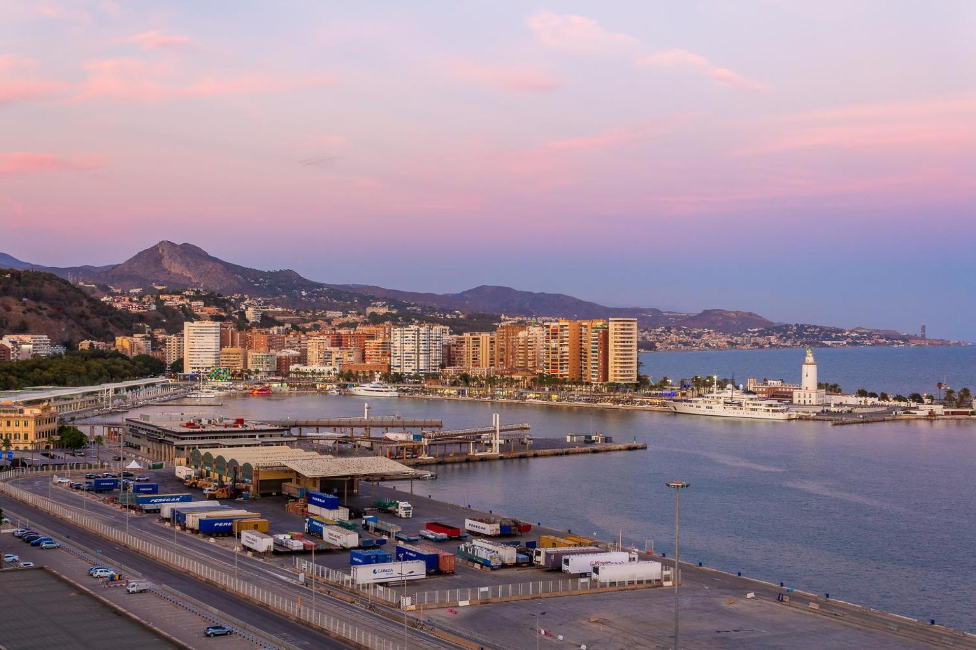 Apt Alameda De Colon Solo Familias มาลากา ภายนอก รูปภาพ